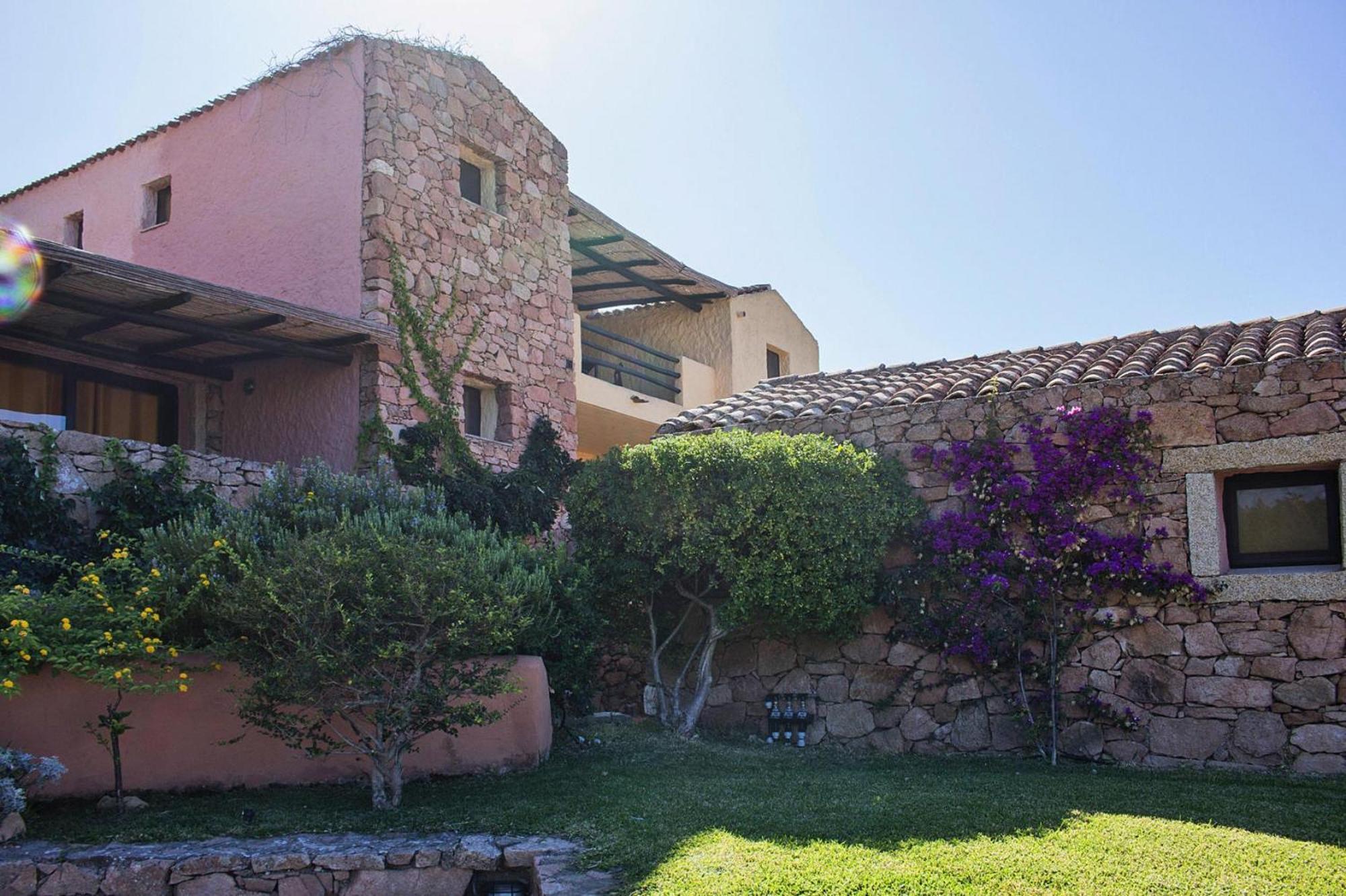 Holiday Home I Cormorani In Baja Sardinya Dış mekan fotoğraf